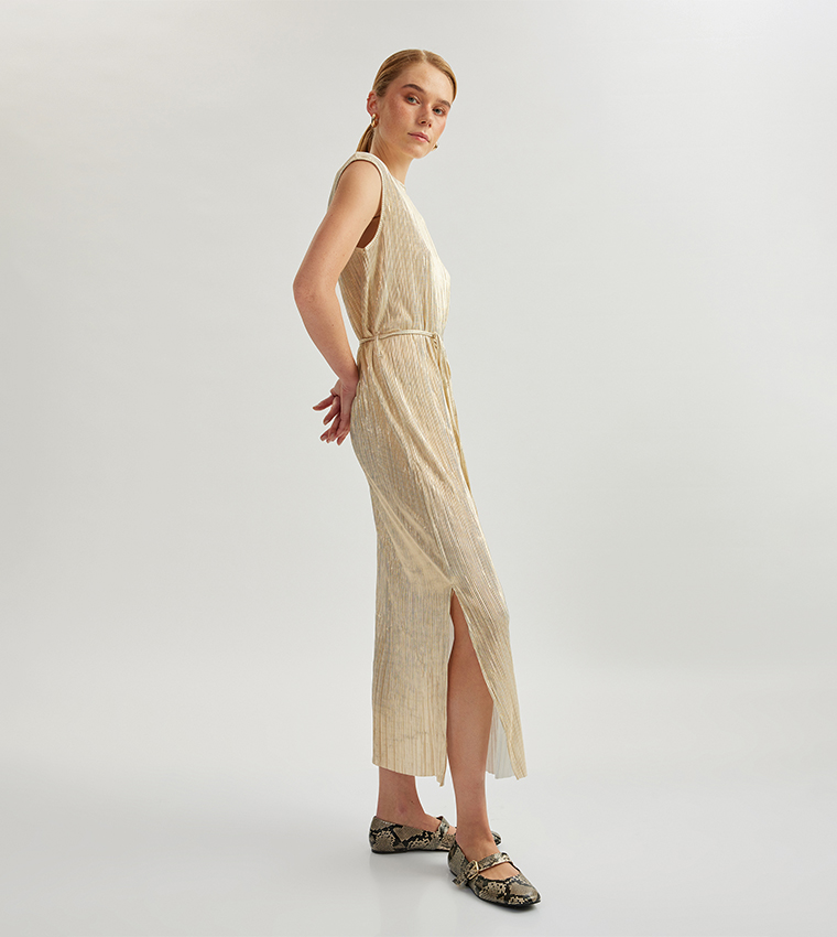 Textured Crew Neck Midi Dress