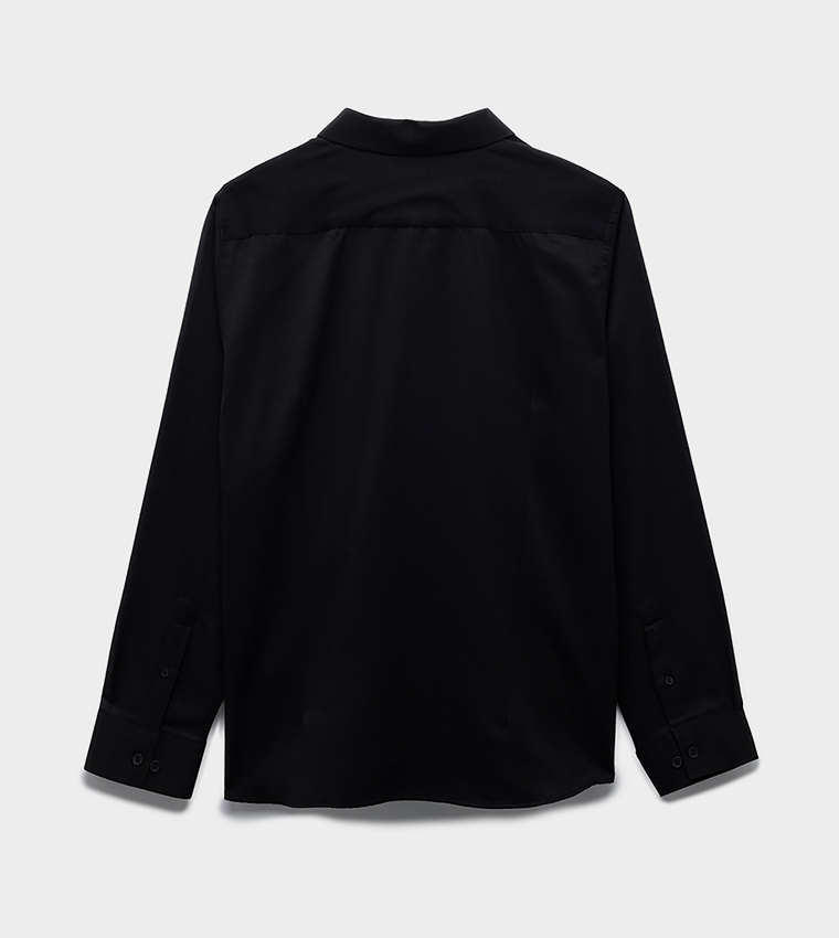 Solid Regular Fit Long Sleeves Shirt