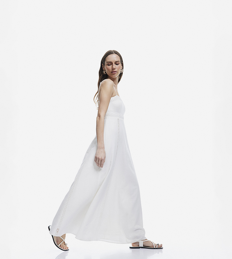 فستان ماكسي دانتيل بحمالات 