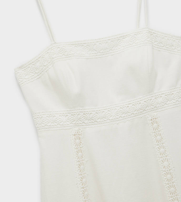 فستان ماكسي دانتيل بحمالات 