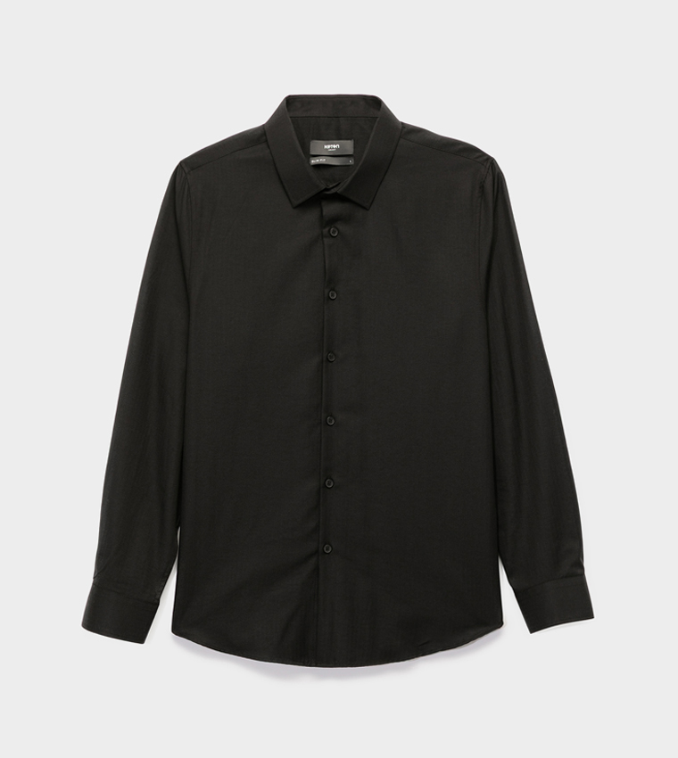 Solid Slim Fit Long Sleeves Shirt
