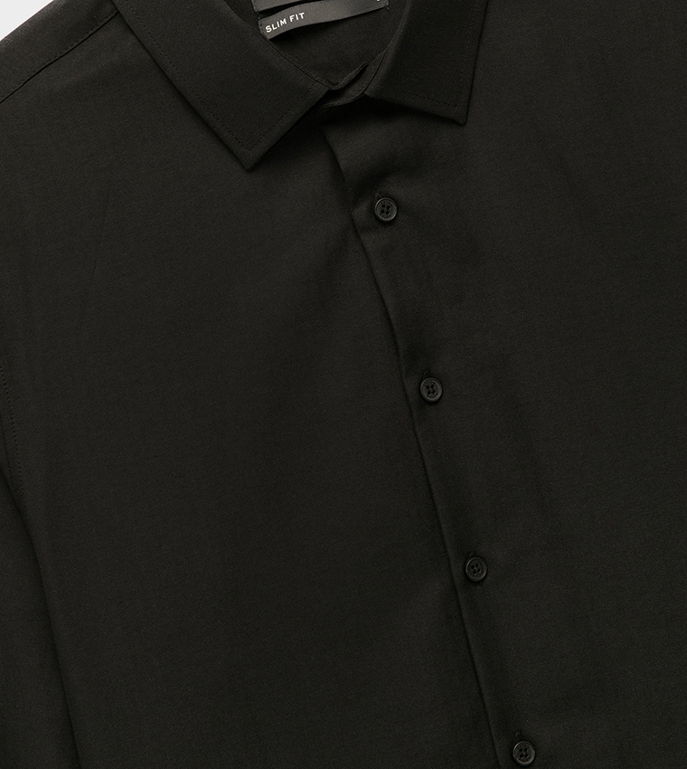 Solid Slim Fit Long Sleeves Shirt