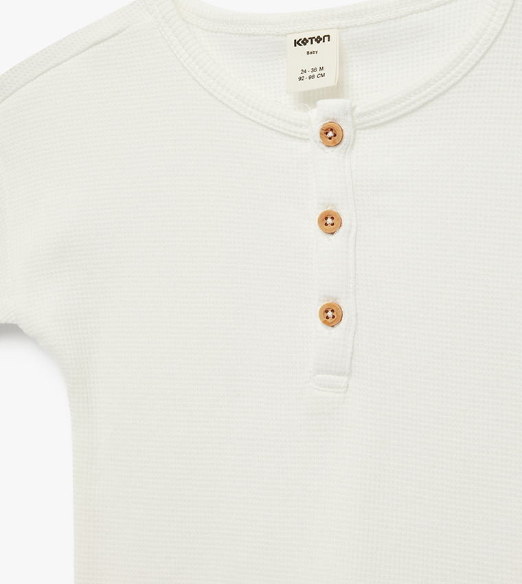 Textured Short Sleeves T-Shirt