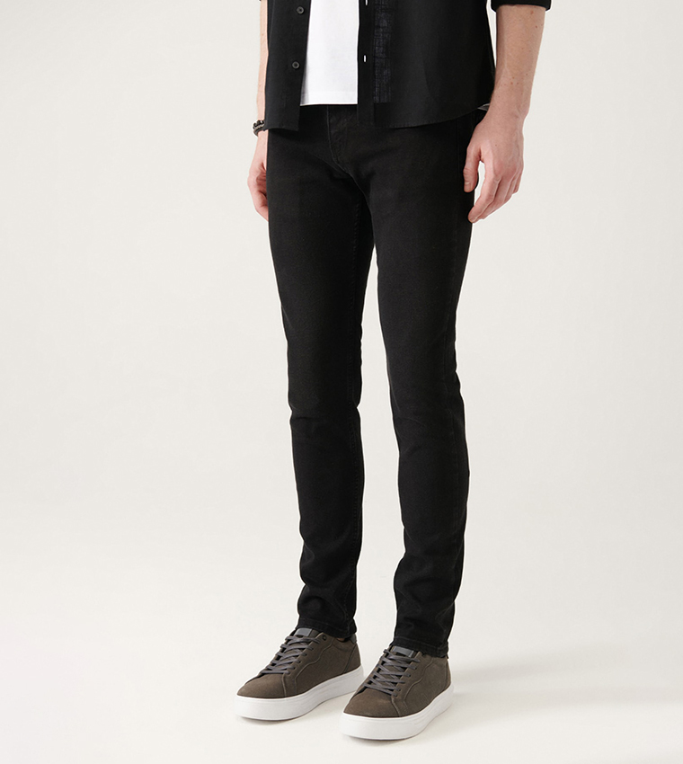 Washed Mid-Rise Slim Fit Jeans