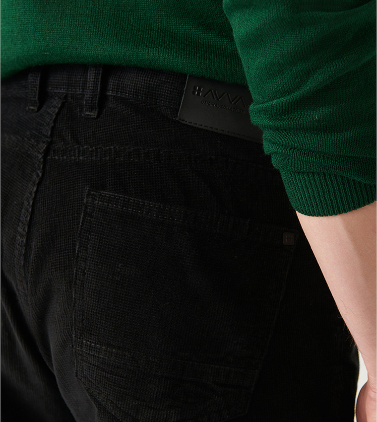 Mid Rise Slim Fit Lycra Trousers