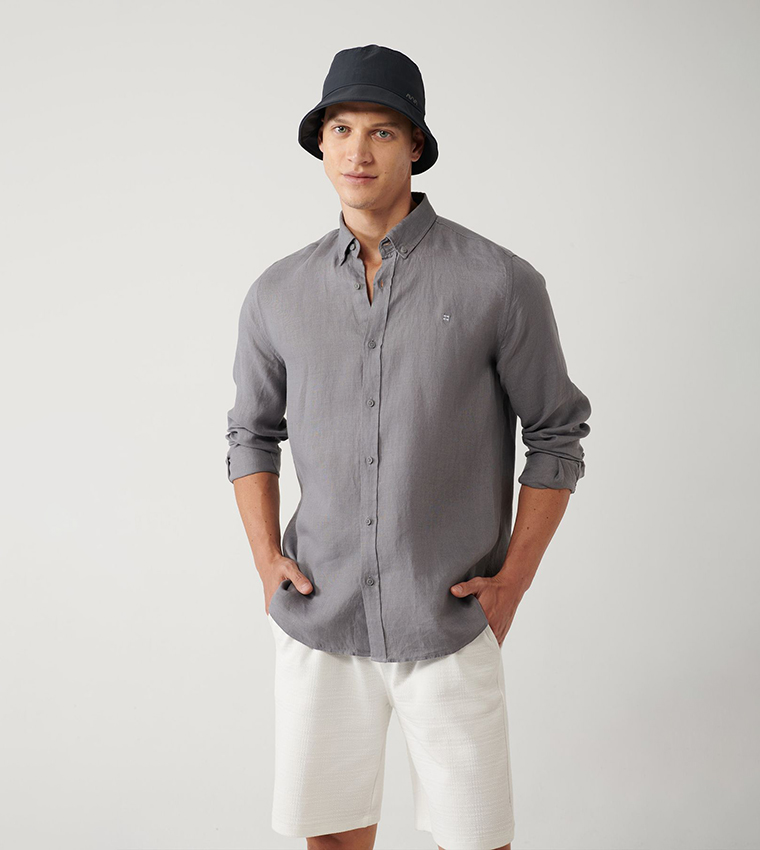 Button-Down Long Sleeves Shirt