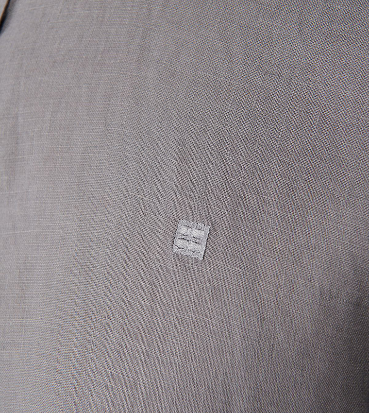 Button-Down Long Sleeves Shirt