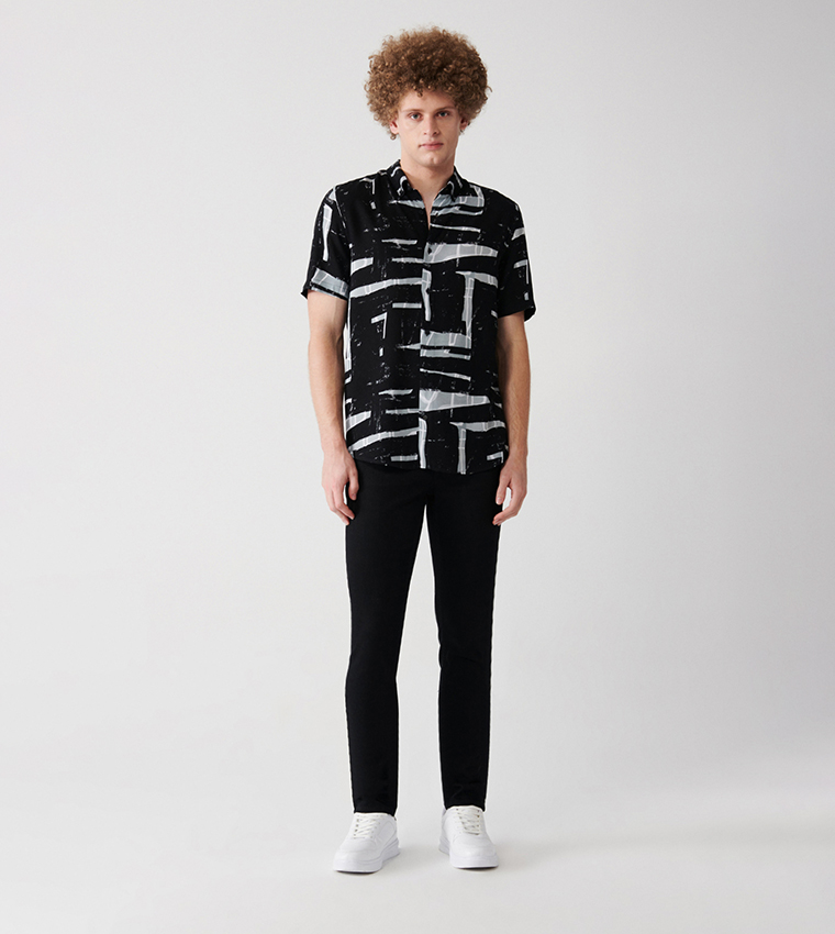 Abstract Patterned Short Sleeves Shirt