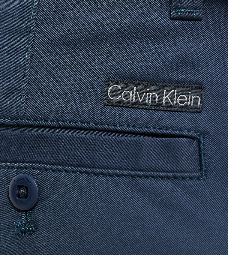 SIGNATURE Slim Fit Chinos