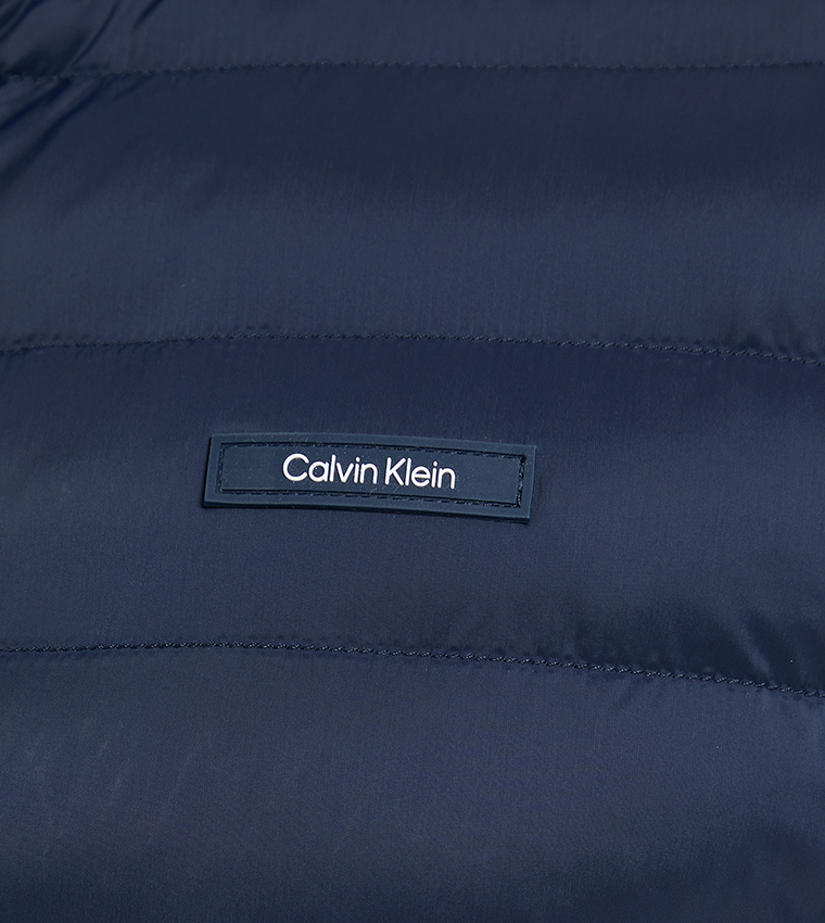 فيست نايلون رجالي بقبة عالية 