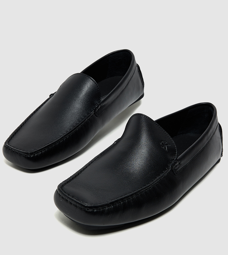 DRIVER Textured Round Toe Loafers