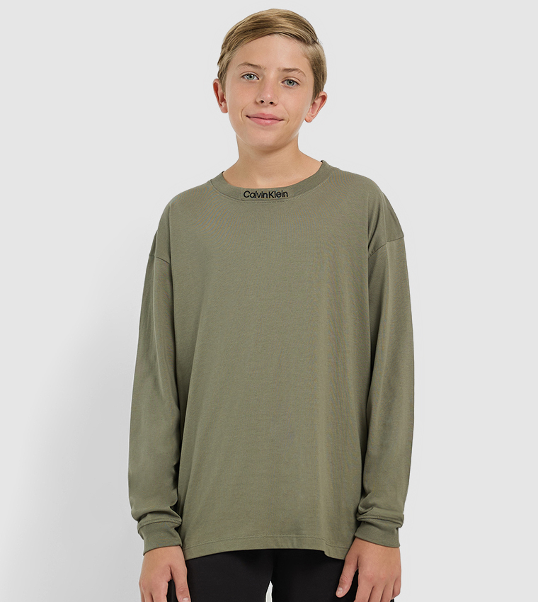 تيشيرت كم طويل بشعار مطرز