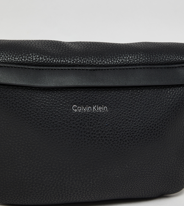 MUST Textured Fanny Pack