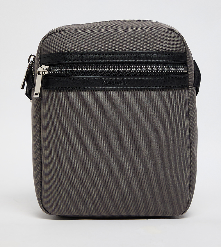 Logo Detail Zippered Reporter Bag