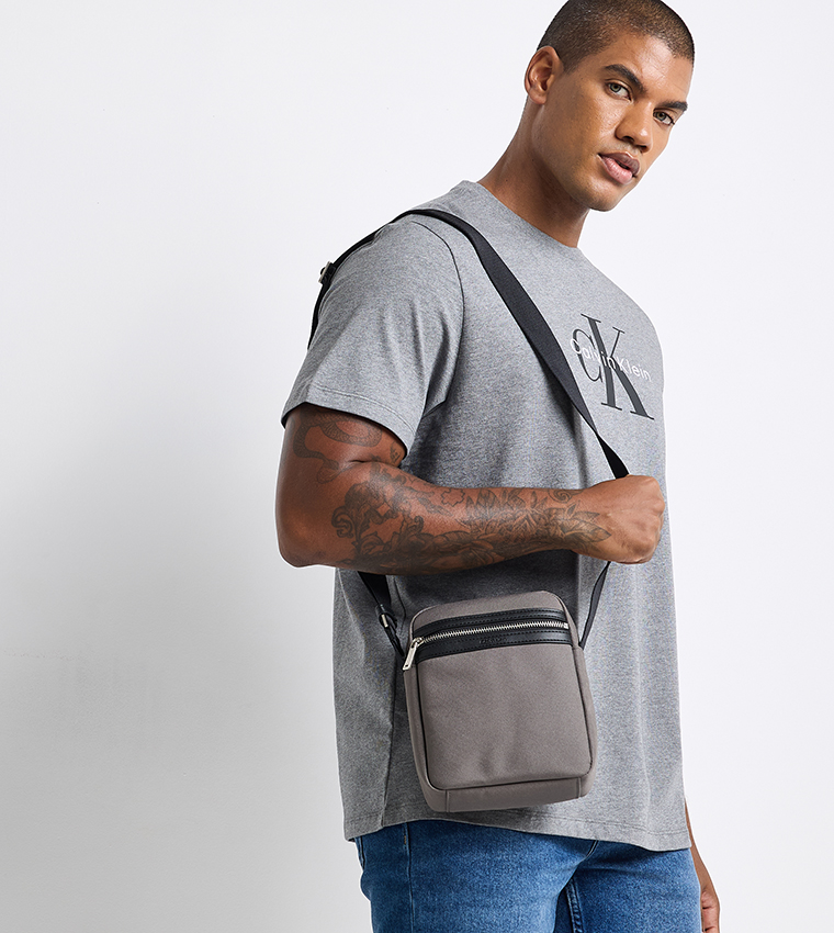 Logo Detail Zippered Reporter Bag