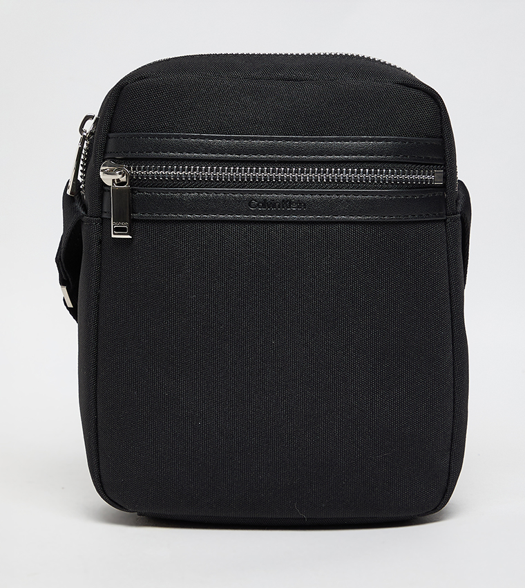 Logo Detail Zippered Reporter Bag