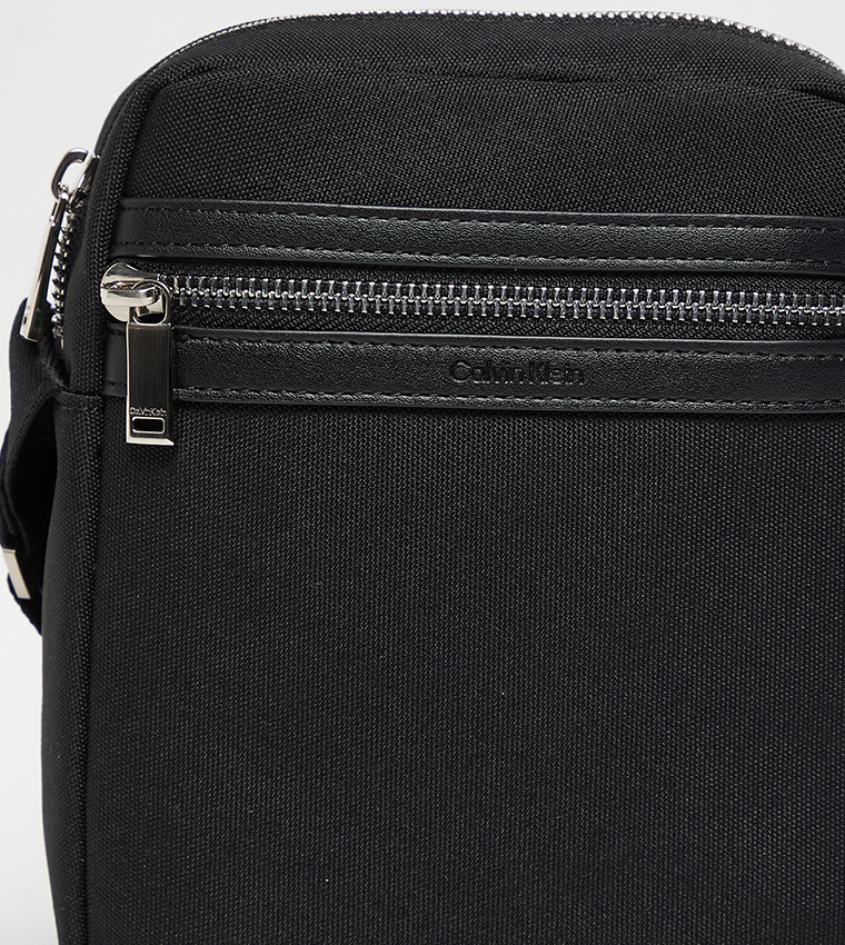 Logo Detail Zippered Reporter Bag