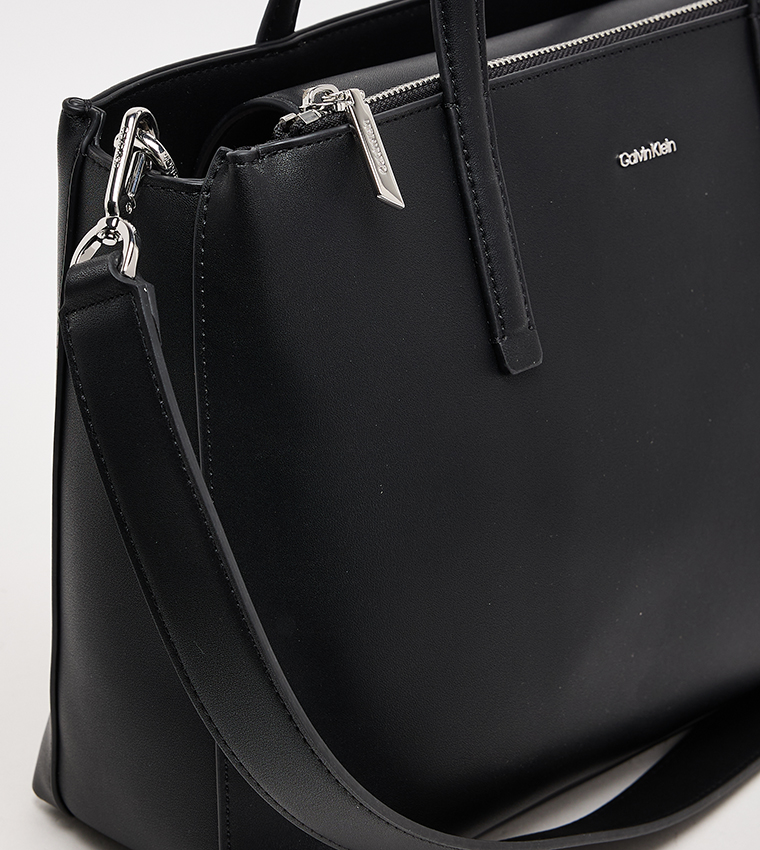 Textured Zip Closure Tote Bag