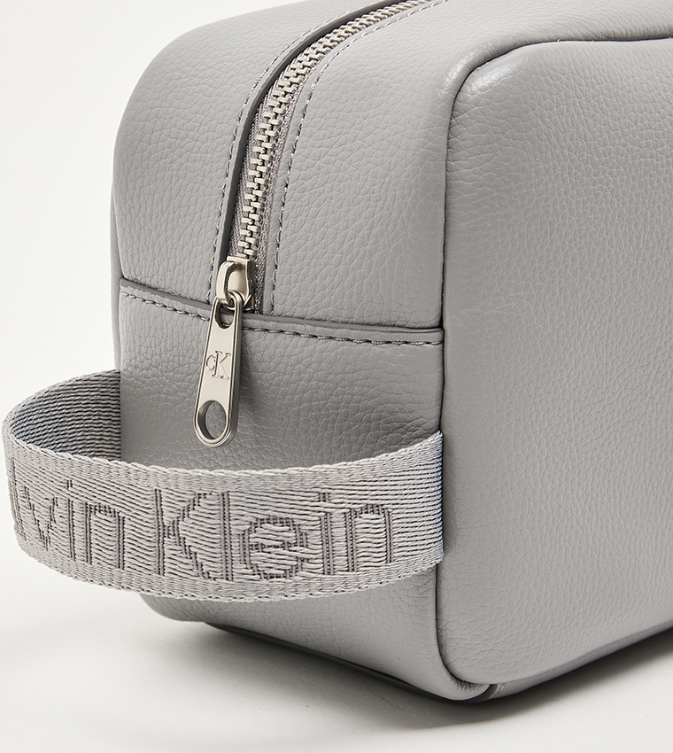 شنطة يد رجالية بسحاب