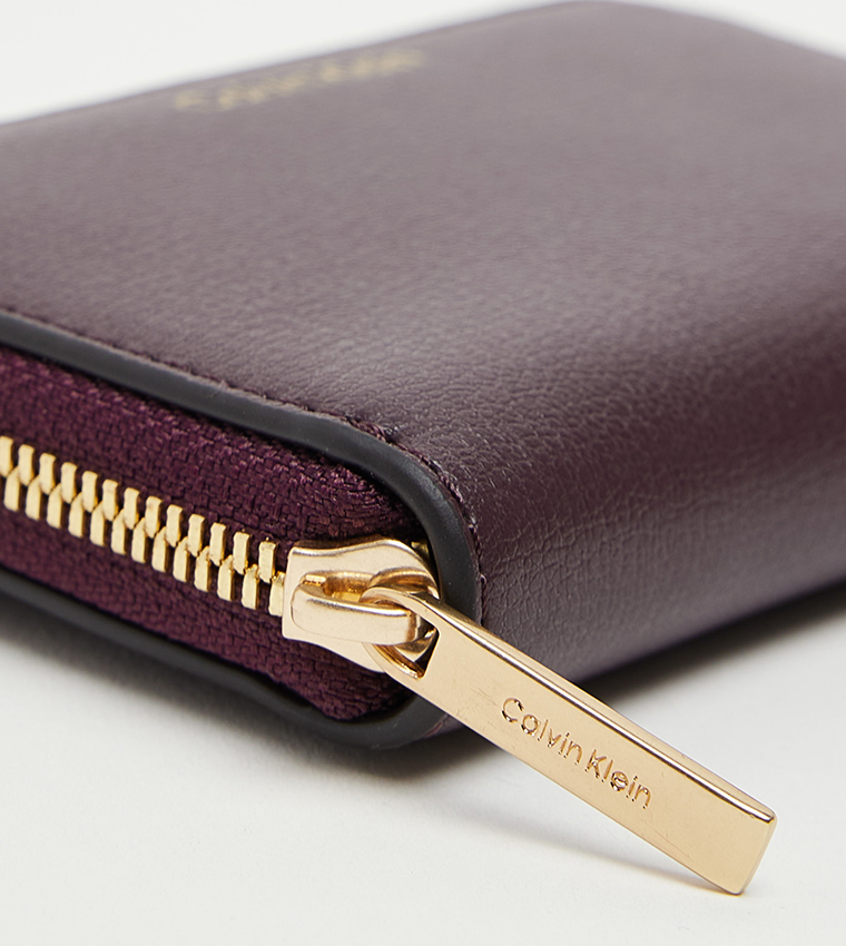 Logo Detail Long Wallet