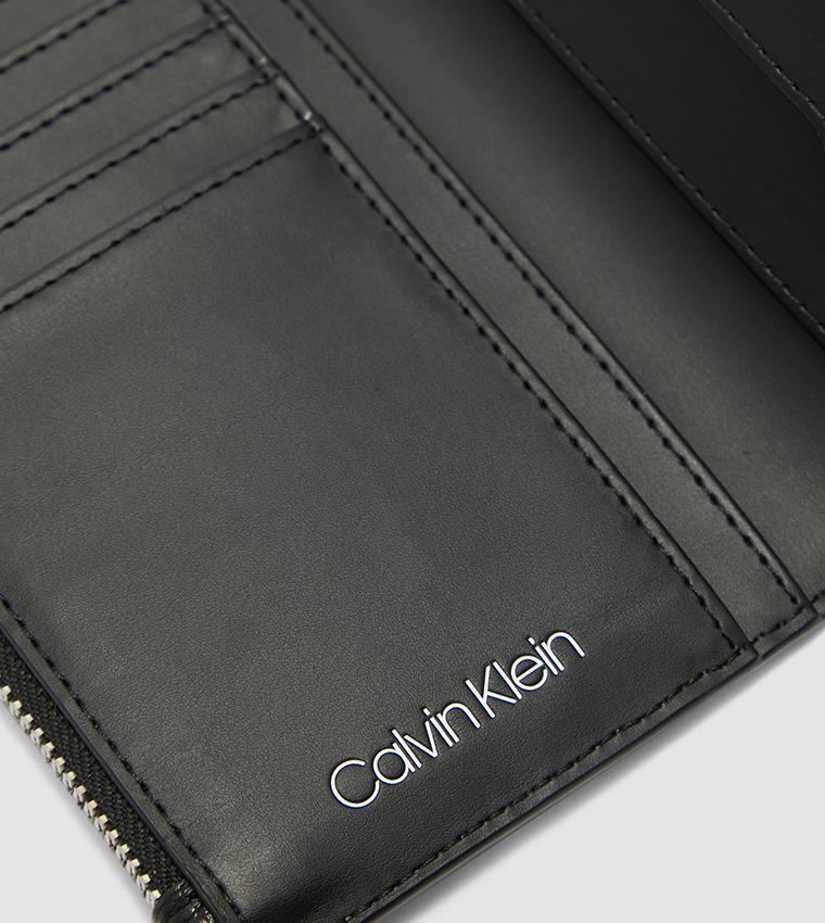 Calvin klein travel clearance wallet