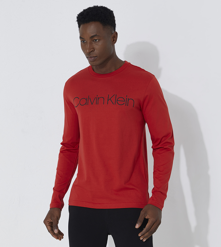 Introducir 73+ imagen calvin klein red long sleeve shirt