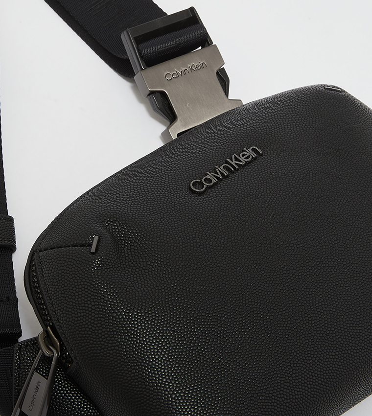 Buy Calvin Klein D2N Harness Cross Body Bag In Black | 6thStreet Kuwait Buy Calvin Klein D2N Harness Cross Body Bag In Black | 6thStreet Kuwait