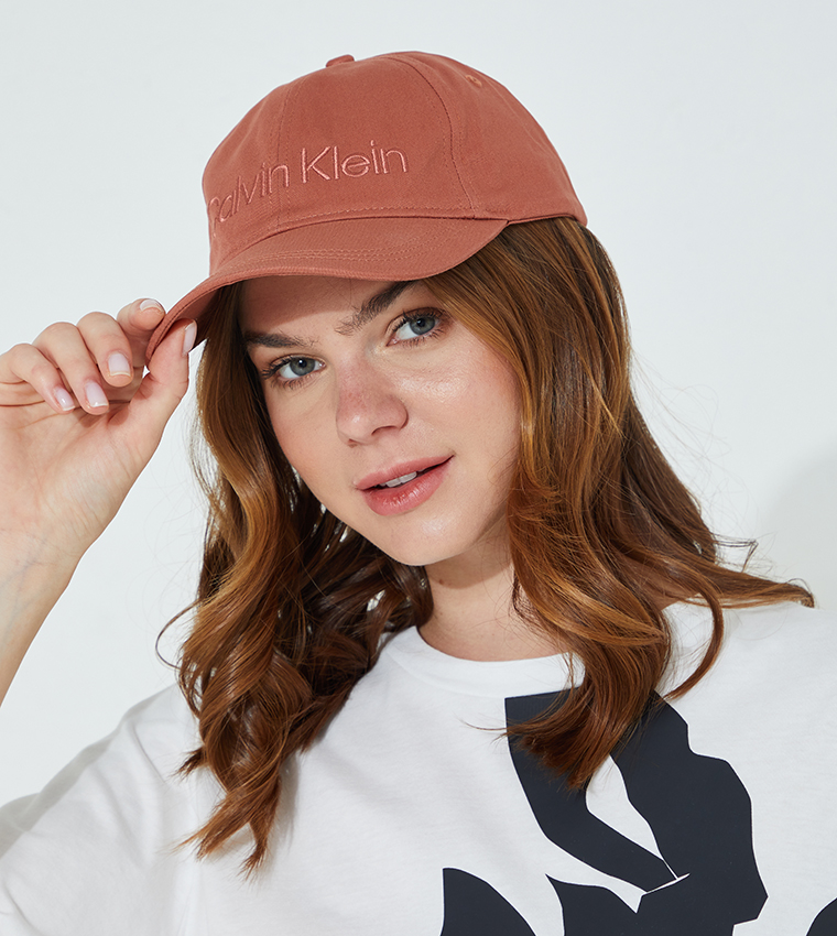 Calvin klein store cap red