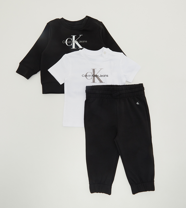Buy Calvin Klein 3 Piece Logo Printed Clothing Set In Black | 6thStreet  Bahrain