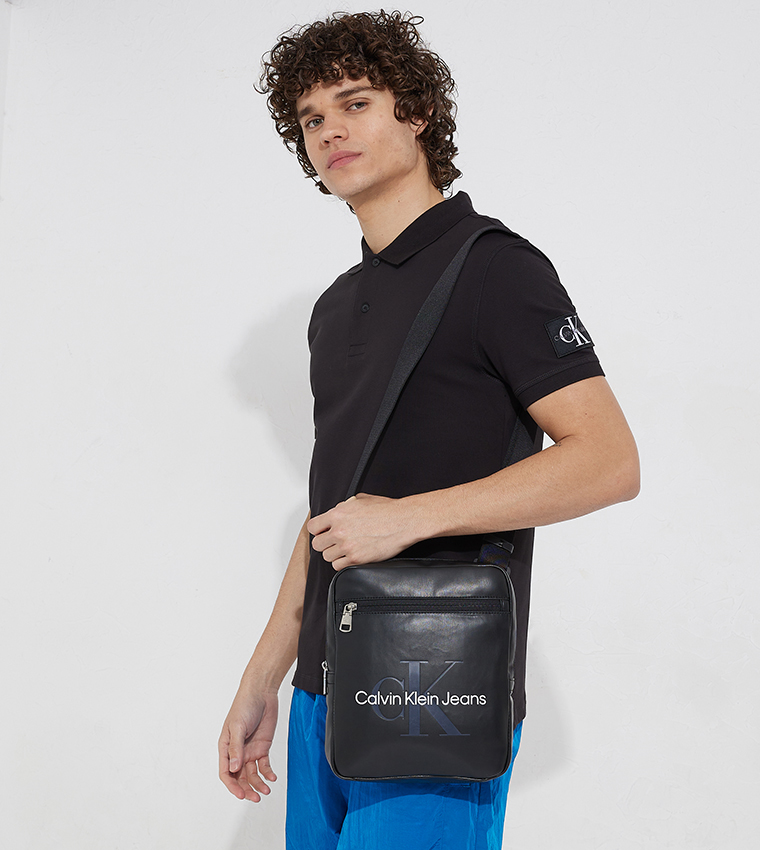 Buy Calvin Soft Black Qatar Bag 6thStreet In | Monogram Jeans Klein Reporter
