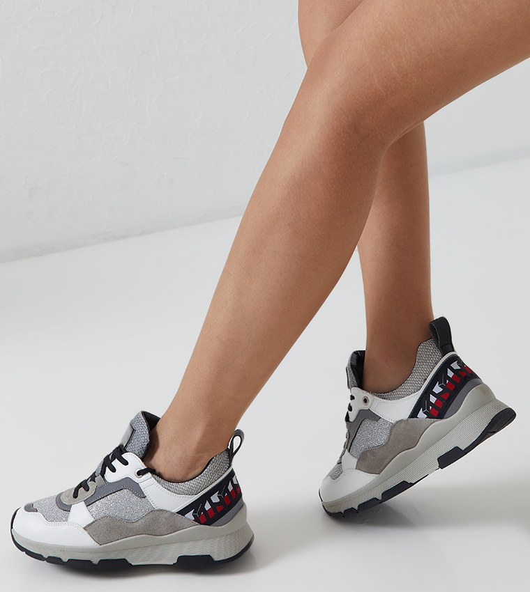 Buy Tommy Hilfiger Patent Fashion Runne Sneakers White In White | 6thStreet  Bahrain