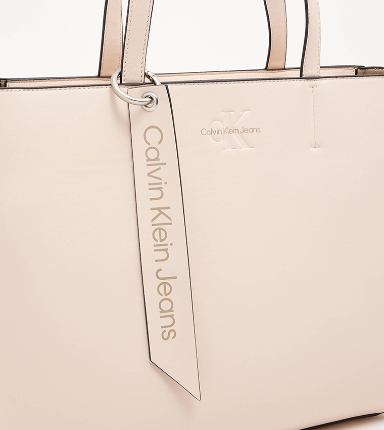 SCULPTED Zippered Tote Bag