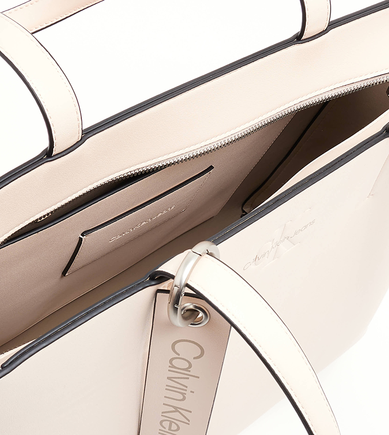 SCULPTED Zippered Tote Bag