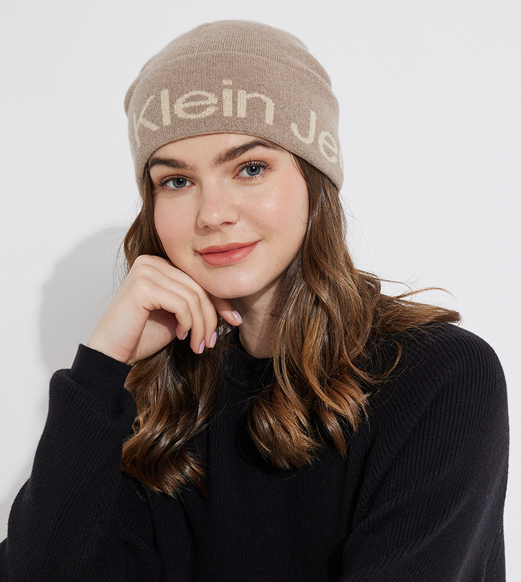 Logo Detail Knitted Beanie