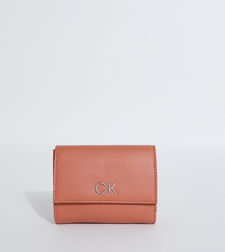 Calvin klein store trifold wallet