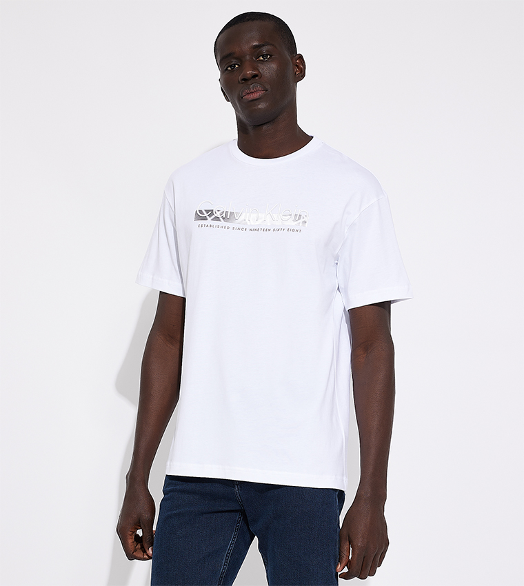 Buy Calvin Klein Printed Crew Neck T Shirt In White 6thStreet Bahrain