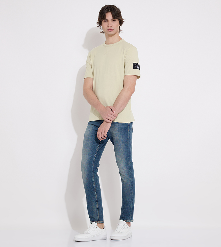 Logo Badge Detail Crew Neck T-Shirt