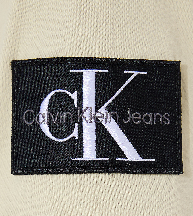 Logo Badge Detail Crew Neck T-Shirt