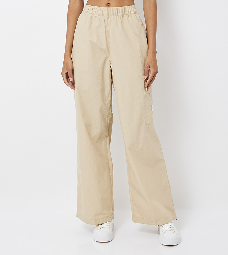 Logo Badge Elastic Waist Cargo Pants