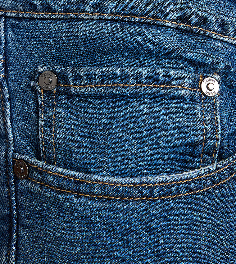 Washed Tapered Fit Jeans