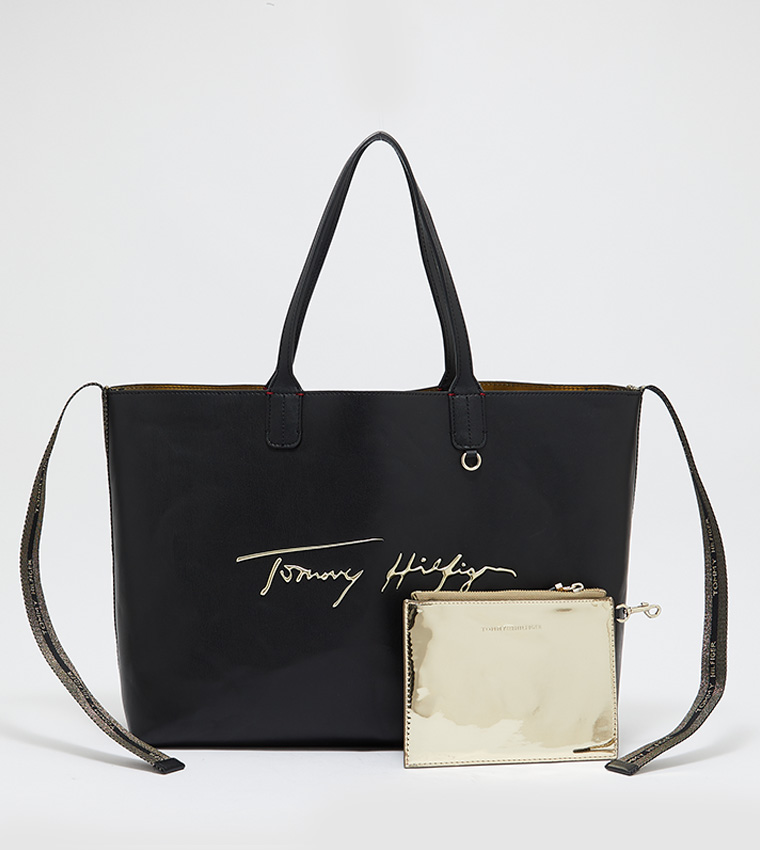 klynke mave tang Buy Tommy Hilfiger Iconic Signature Tote Bag In Black | 6thStreet Kuwait