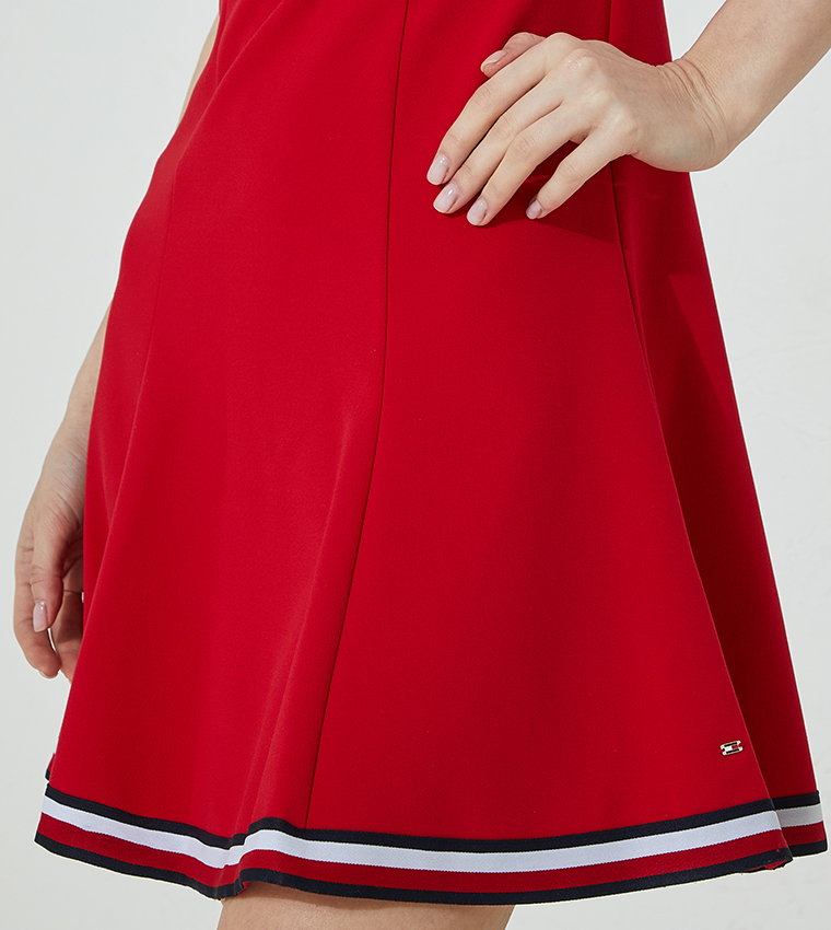 فستان على شكل حرف A مع شريط