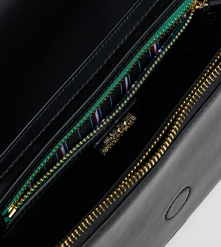 Chain-Link Detail Shoulder Bag