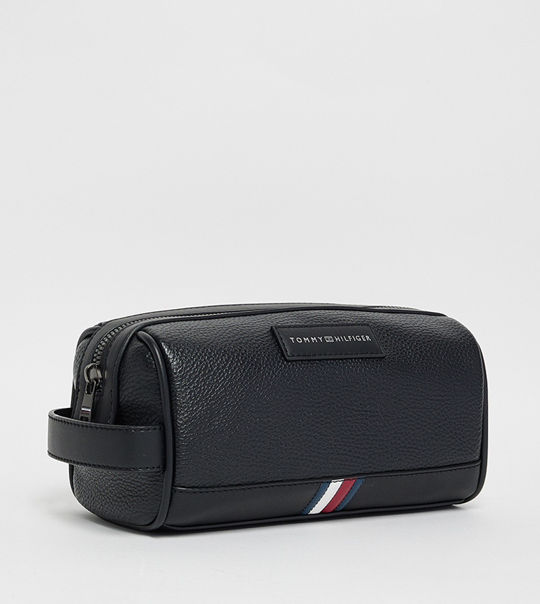 Logo Detail Washbag