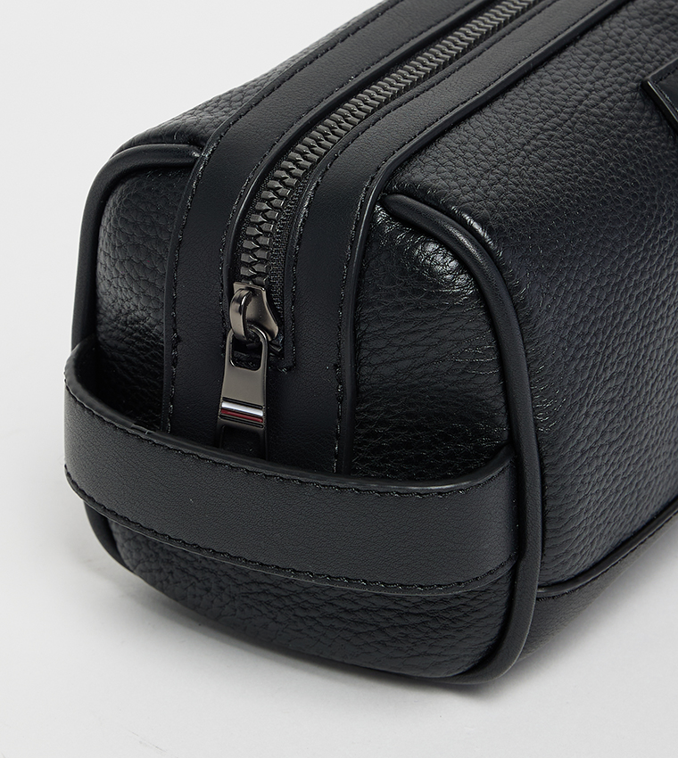 Logo Detail Washbag