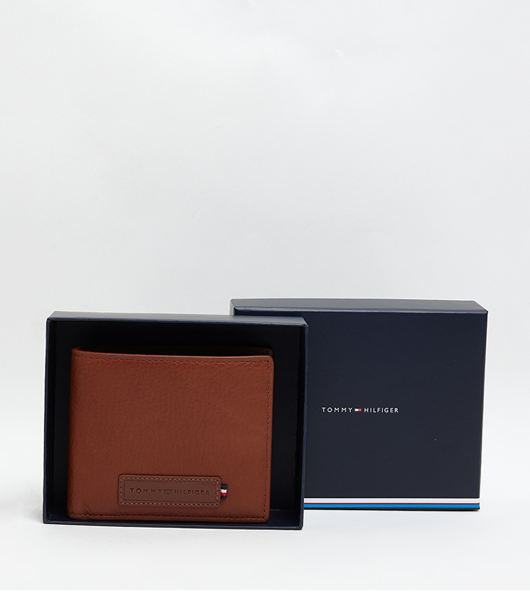 Premium Logo Detail Wallet