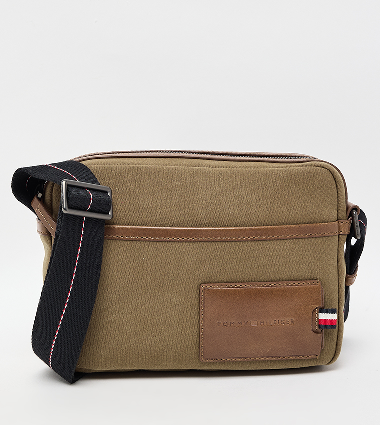 حقيبة كاميرا ببادج بشعار 