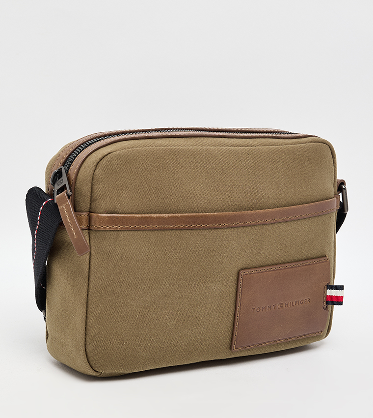 حقيبة كاميرا ببادج بشعار 