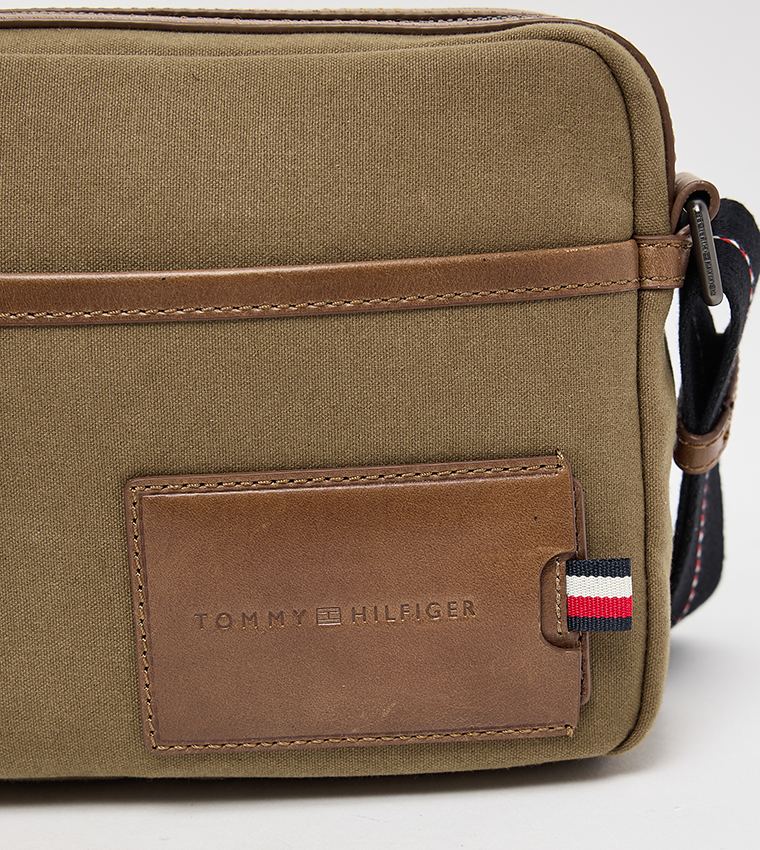 حقيبة كاميرا ببادج بشعار 