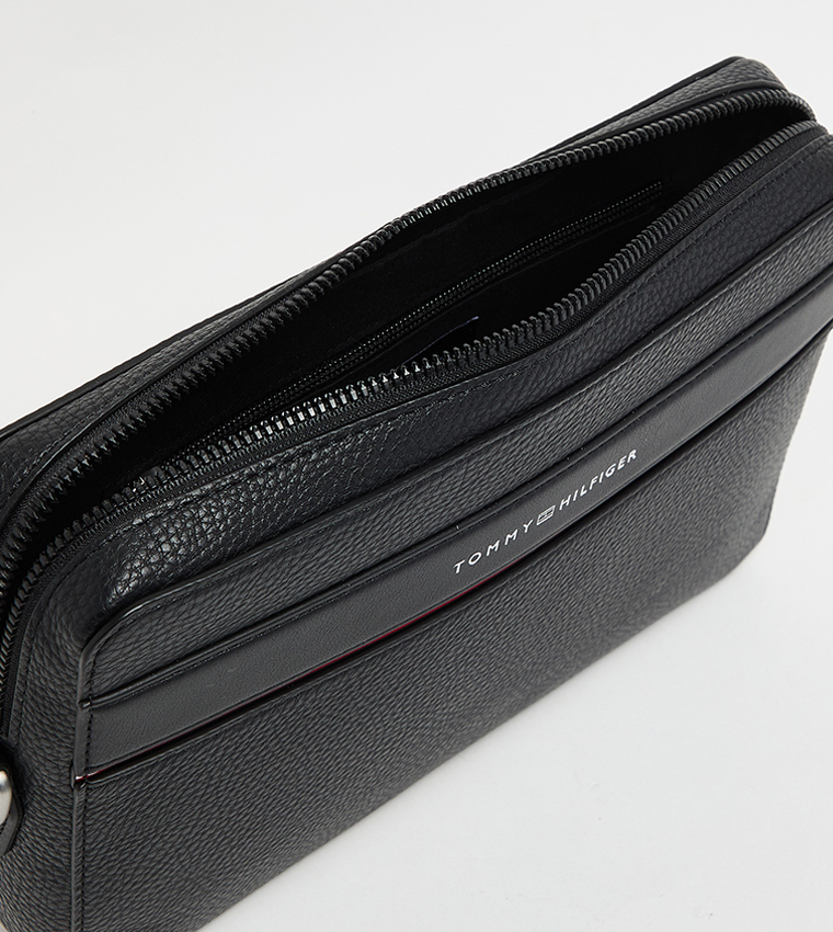 Logo Detail Zippered Toiletry Bag